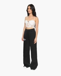 BOYS LIE White Lace Tank -boy‘s lie Sales Store Boys Lie White Lace Tank Model Angle 480x