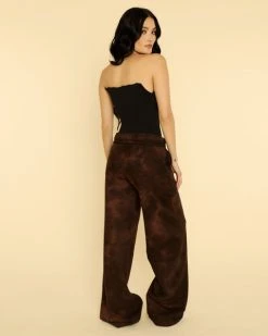 BOYS LIE Wonderful Day To Dump Them Sweatpants 5 BOYS LIE Wonderful Day To Dump Them Sweatpants -boy‘s lie Sales Store boys lie dump him sweats model back 2 480x